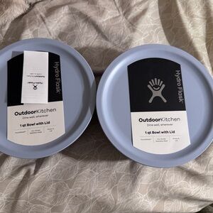 2 piece Hydro Flask Outdoor Kitchen 1 qt Bowl with Lid - Lavender Blue